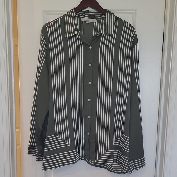 LOFT Button Down Shirt Green with White Stipes Size XL (Pants Sold Seperately) - Picture 6 of 8